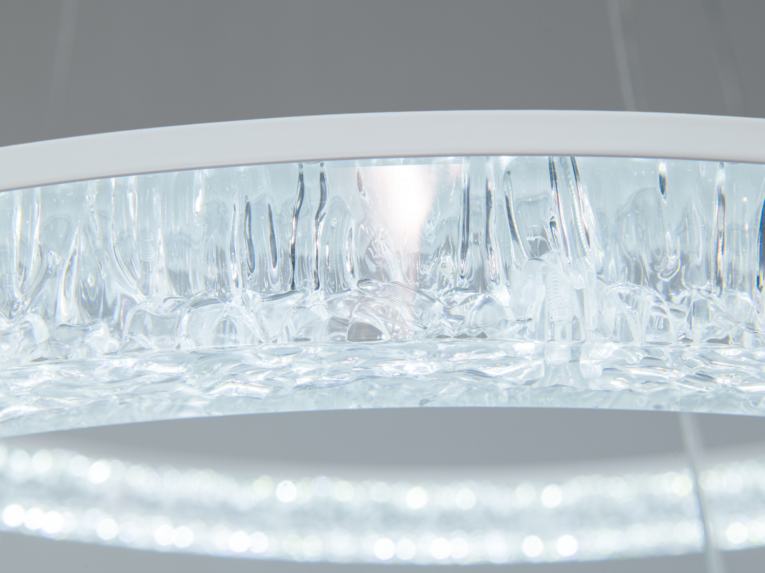 Підвісна LED люстра біла 3 кільця 148Вт