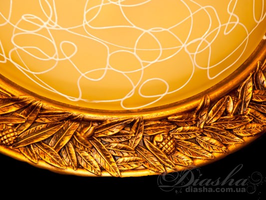 Потолочный светильник в античном стиле