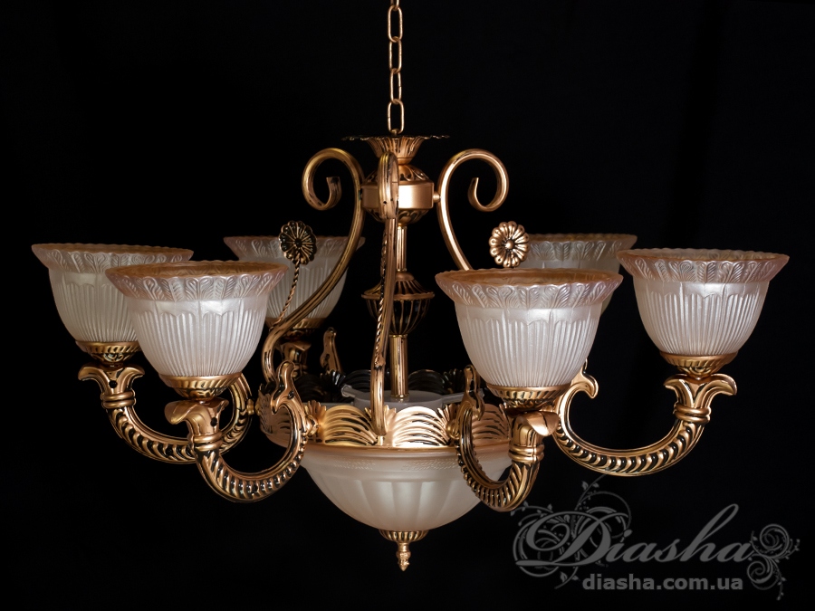 Люстра в римському стилі