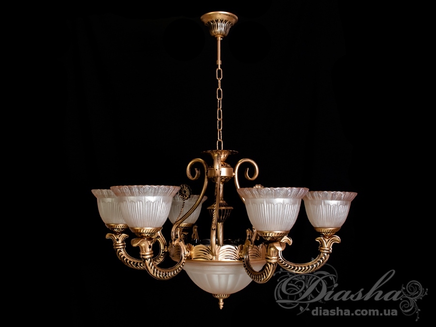Люстра в римському стилі