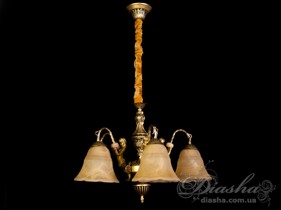 Люстра в римському стилі