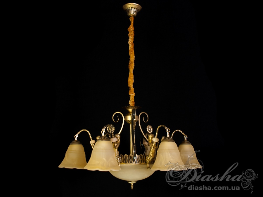 Люстра в римському стилі
