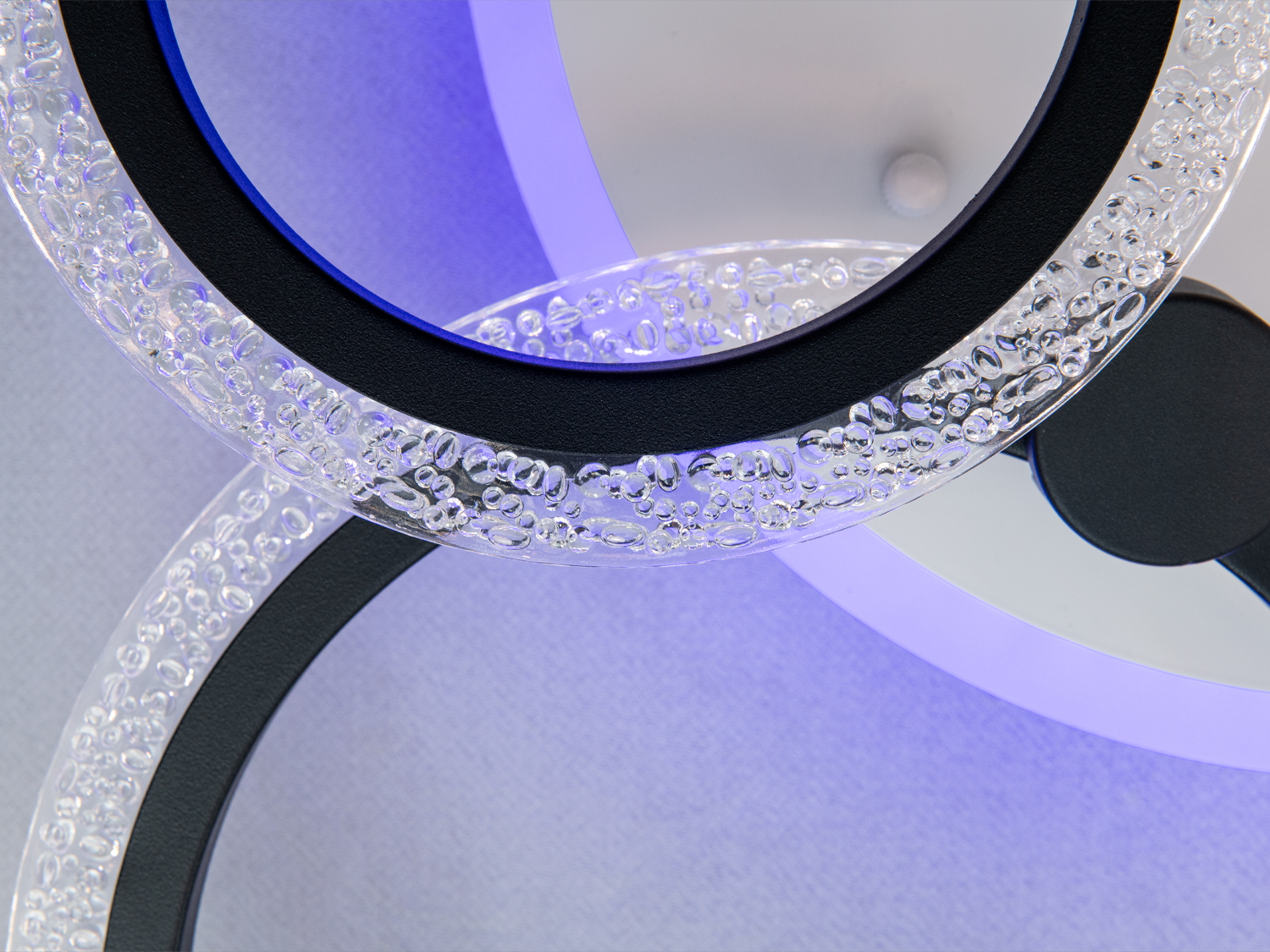 Стельова LED люстра 6 кілець чорна з пультом