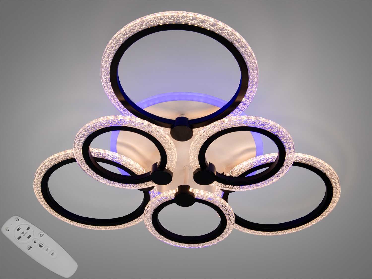 Стельова LED-люстра 6 кілець у чорному кольорі з пультом: диммування, теплий/нейтральний/холодний відтінок, контурна підсвітка основи. Орієнтовно до 15 м².