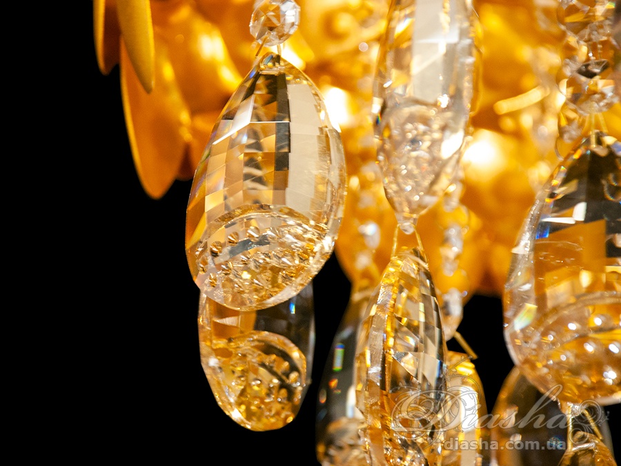 Современная хрустальная люстра