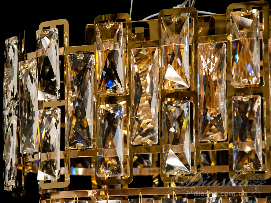 Хрустальная люстра овальной формы для гостиной