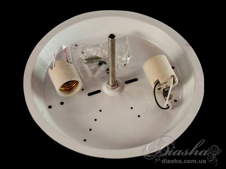 Потолочный светильник в античном стиле на 2 лампы