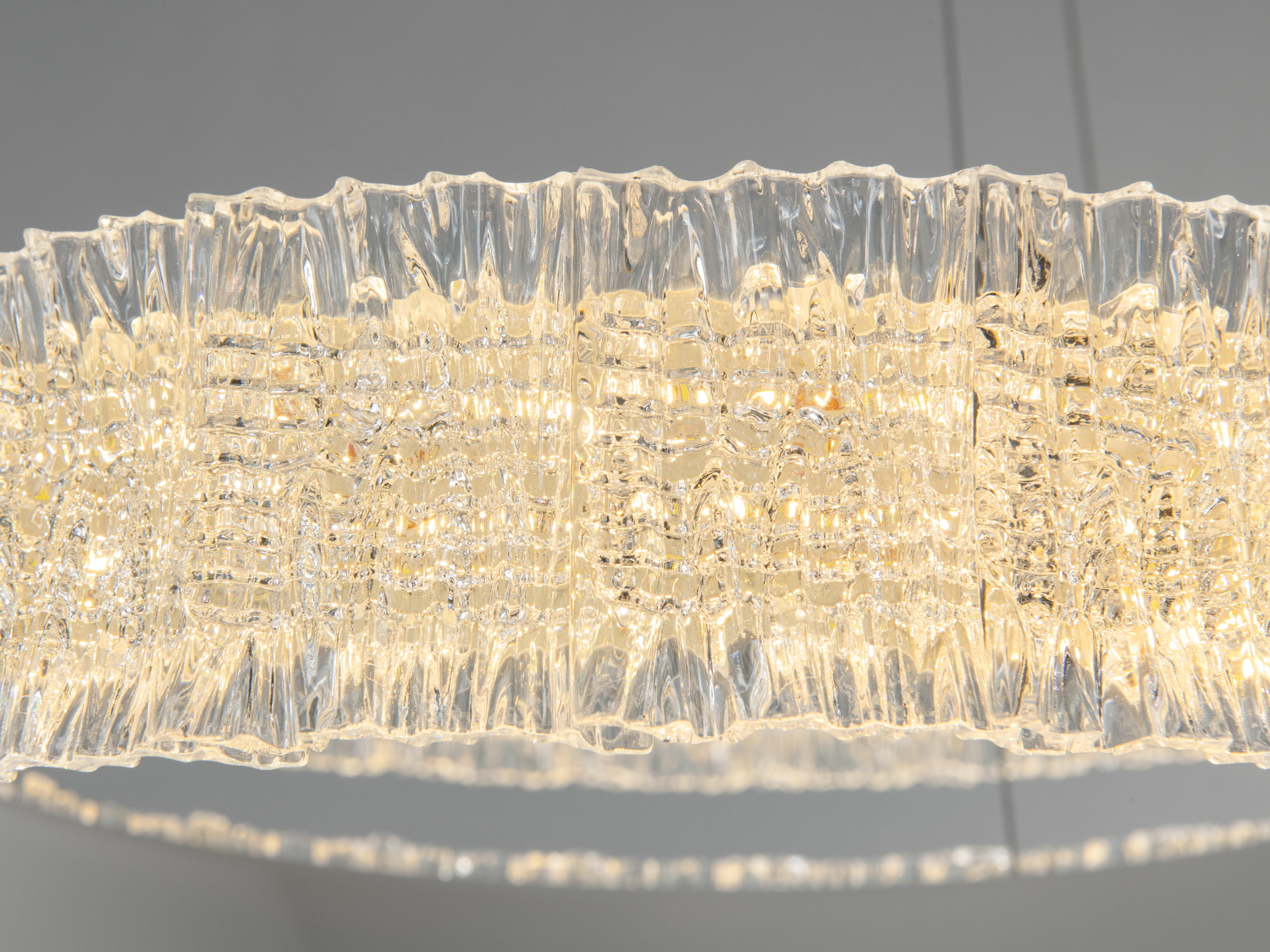 Підвісна LED люстра Diasha чорна 140W пульт кільця