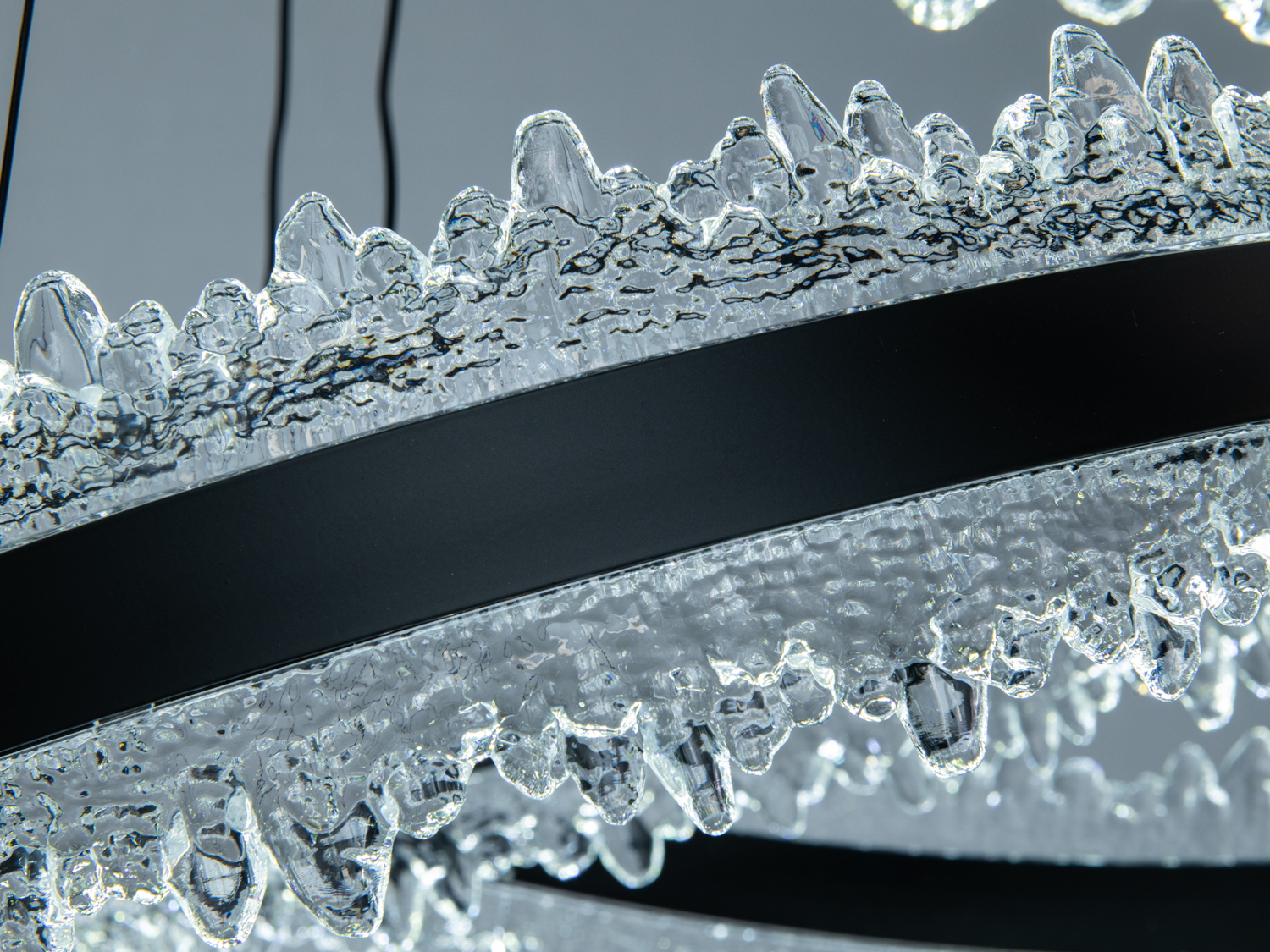 Люстра LED підвісна чорна 140Вт пульт до 25м²