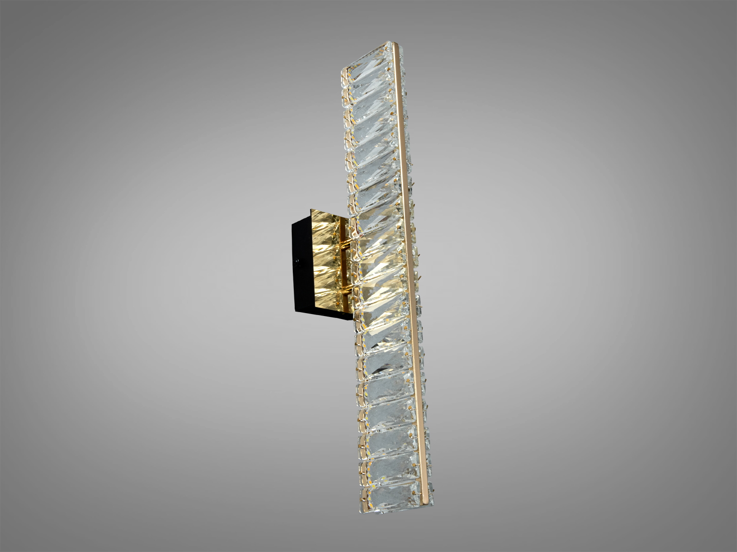 Довгий настінний світильник з кришталевими деталями, що забезпечує рівномірне освітлення. Призначений для коридорів або холів.