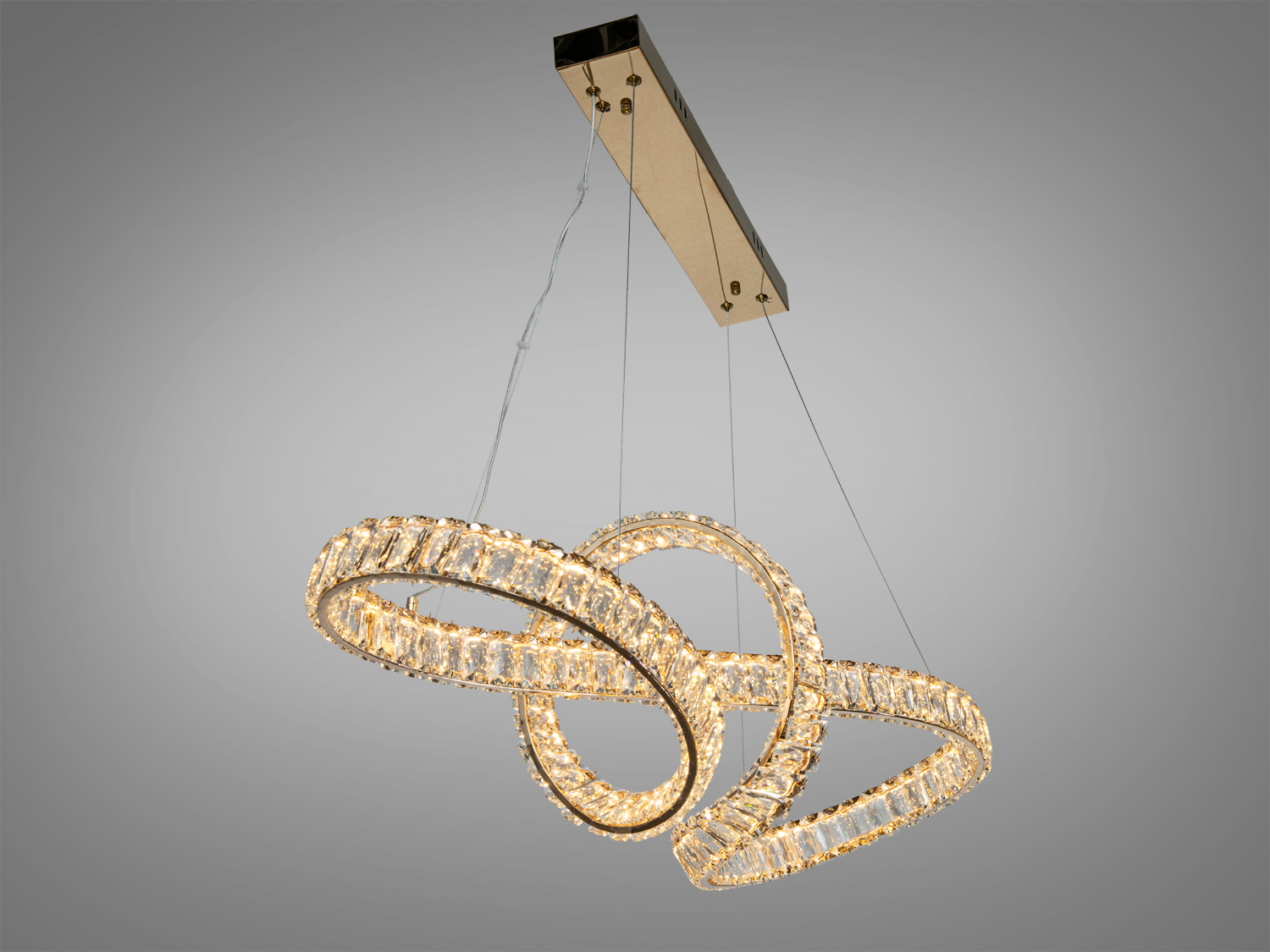 Люстра подвесная хрустальная D8861/800x300G от Diasha в интерьере современной гостиной, прозрачные стеклянные подвески, золотистый каркас, актуально для освещения в Одессе, уютная атмосфера.