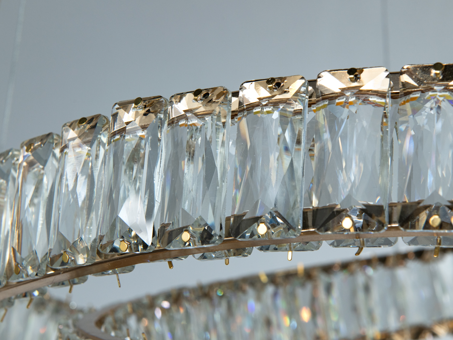 LED люстра підвіс золото 92 Вт з пультом