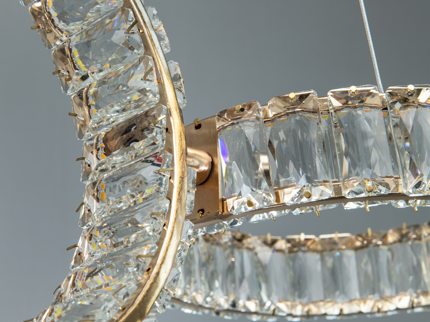 Світлодіодна люстра Diasha 3 кільця золото 68Вт