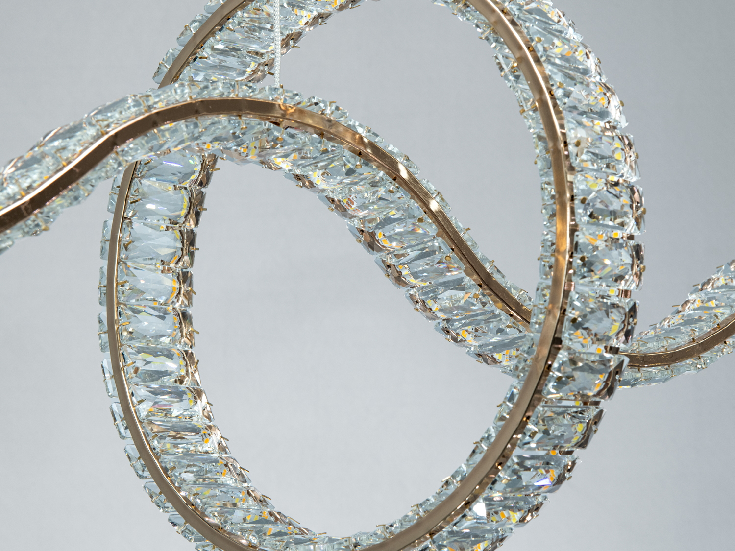 Світлодіодна люстра підвіс золото 55Вт з пультом