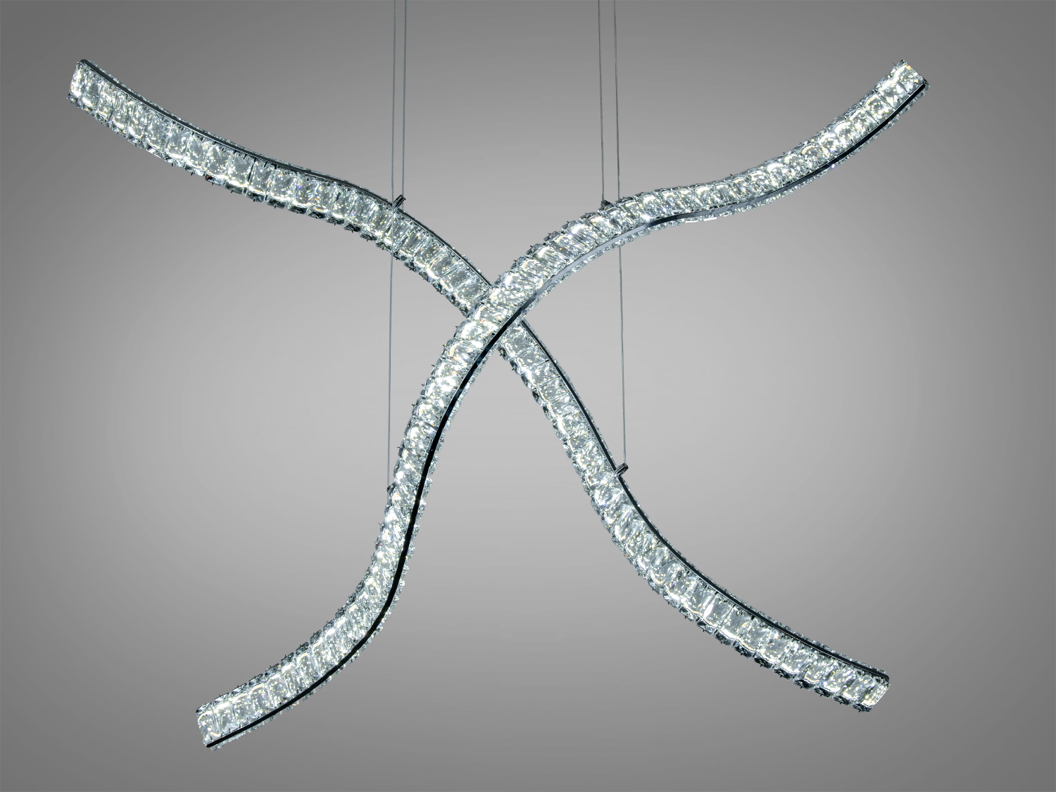 Підвісний світильник з перехресними дугами, що формують стильний акцент. Призначений для монтажу в просторих приміщеннях.