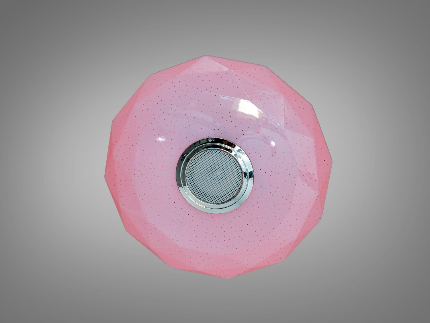 Світильник з білим корпусом та гладкою поверхнею, що забезпечує м′яке освітлення. Підходить для офісних приміщень.