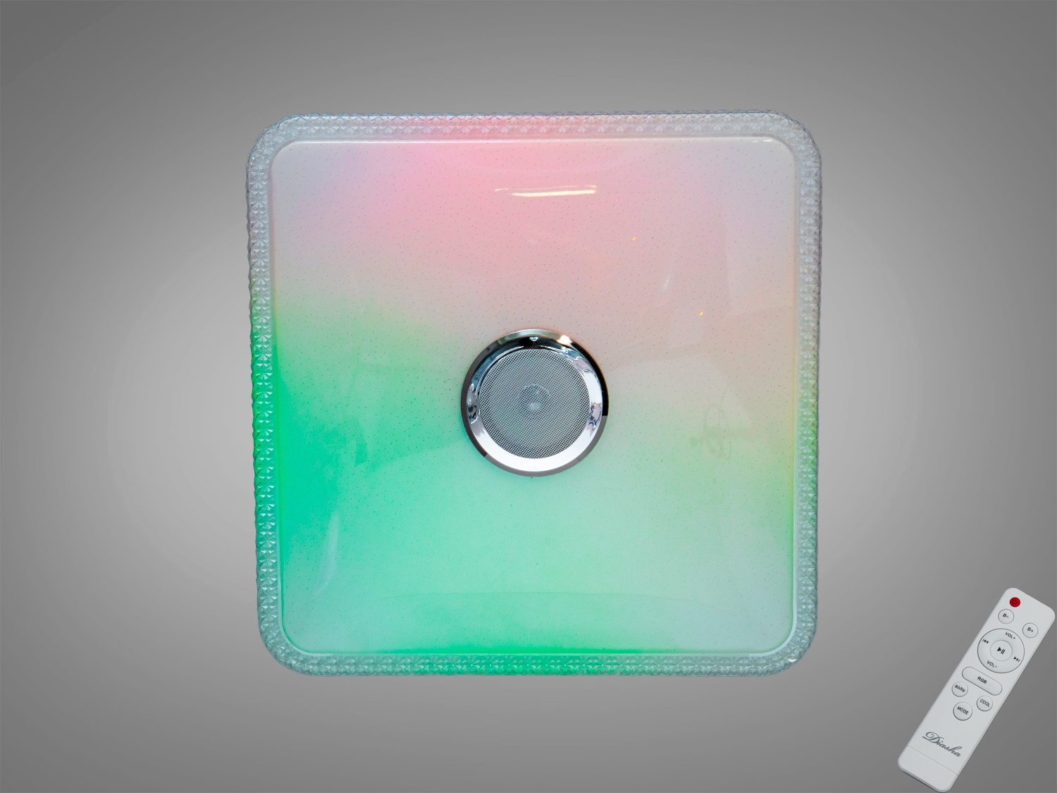 Смарт стельовий світильник Diasha 80 Вт: білий корпус, RGB, вбудована Bluetooth-колонка, керування через i-Link або пульт, таймери та музичний ритм. Для кімнат до ~14 м².