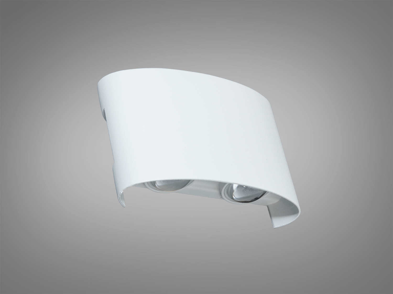 Білий світильник з металевим корпусом та подвійним джерелом світла, що забезпечує рівномірне освітлення. Ідеальний для офісних приміщень.