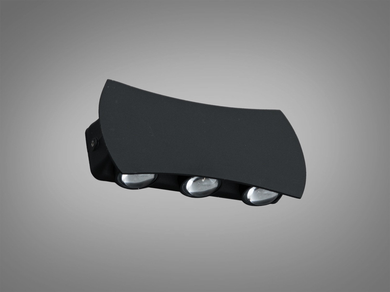 Компактний чорний світильник з трьома лампами, що підходить для настінного монтажу. Використовується для локального освітлення в сучасних приміщеннях.