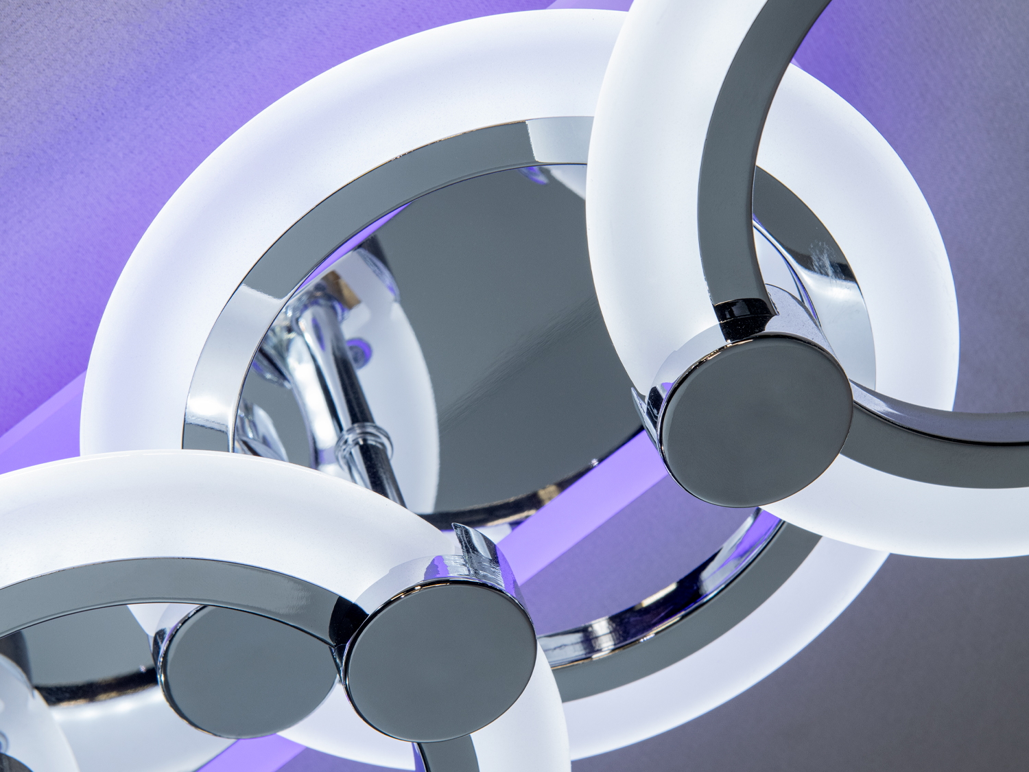 Світлодіодна люстра 4 кільця 50Вт хром 9м²