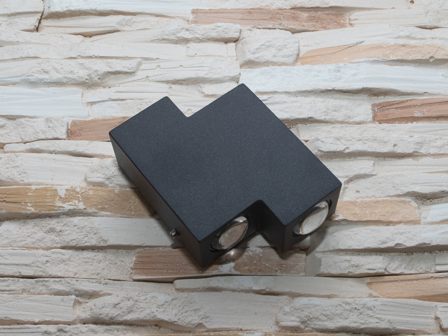 Настінний вуличний світильник