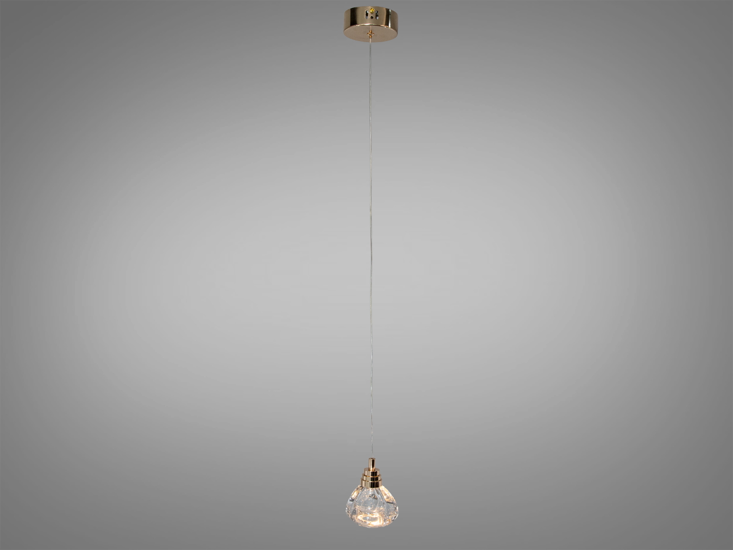 Світильник на довгому підвісі, прозорий акрил з бульбашками, металеве кріплення. Ідеальний для високих стель, забезпечує рівномірне освітлення.
