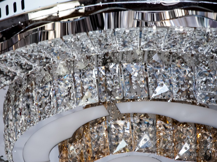 Витончена стельова люстра