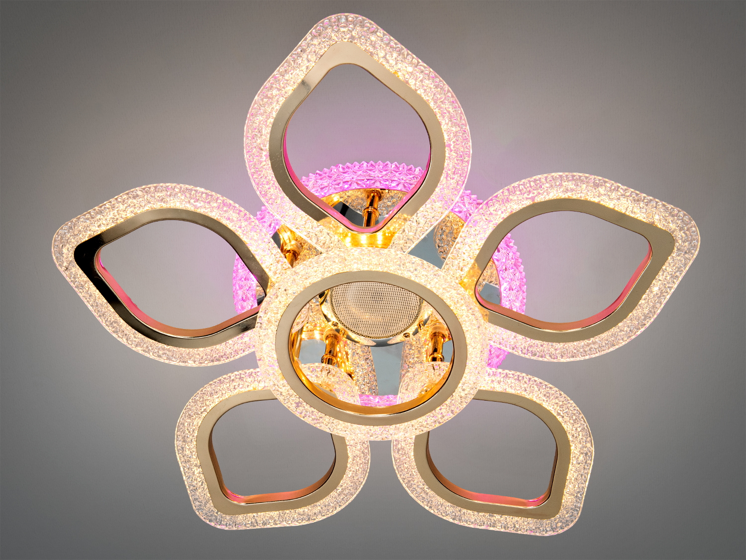 Стельовий світильник у формі квітки з яскравим підсвічуванням, підходить для сучасних інтер′єрів.
