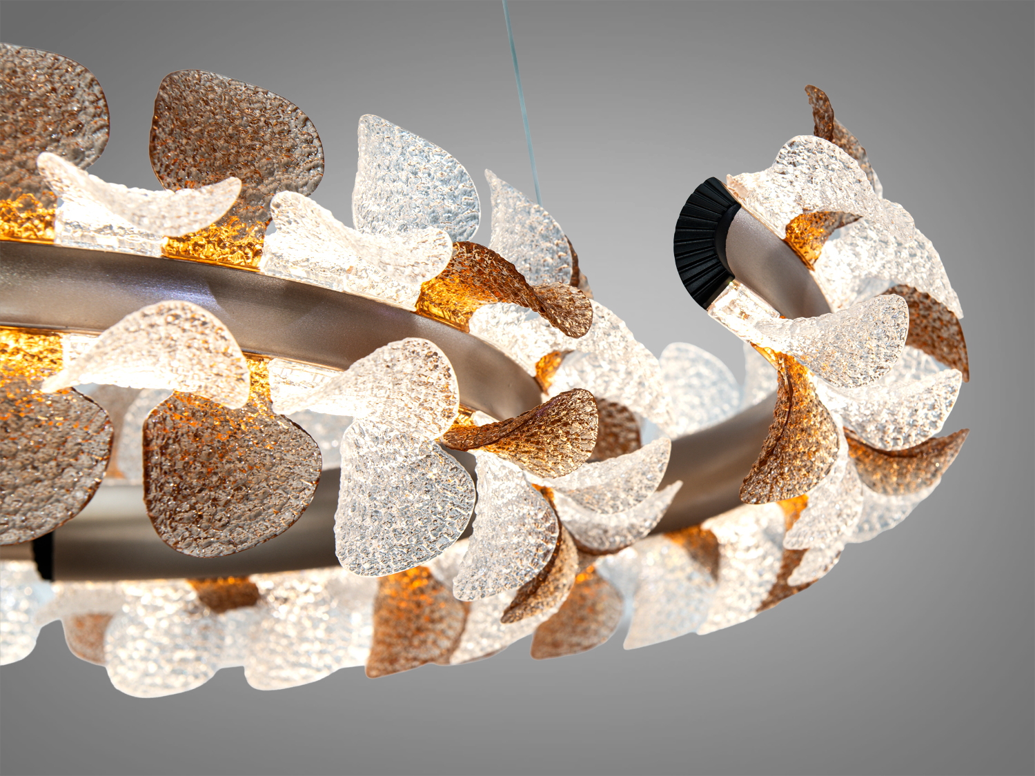 Підвісна люстра Diasha LED шампань 85Вт пульт