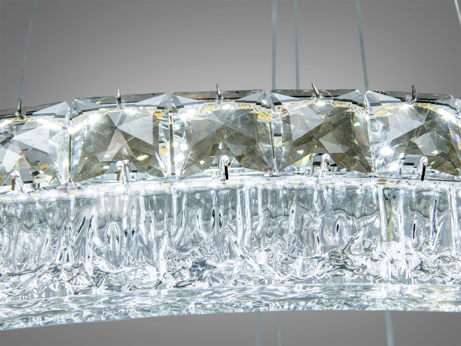 Люстра підвісна LED 3 кільця золото 270W з пультом