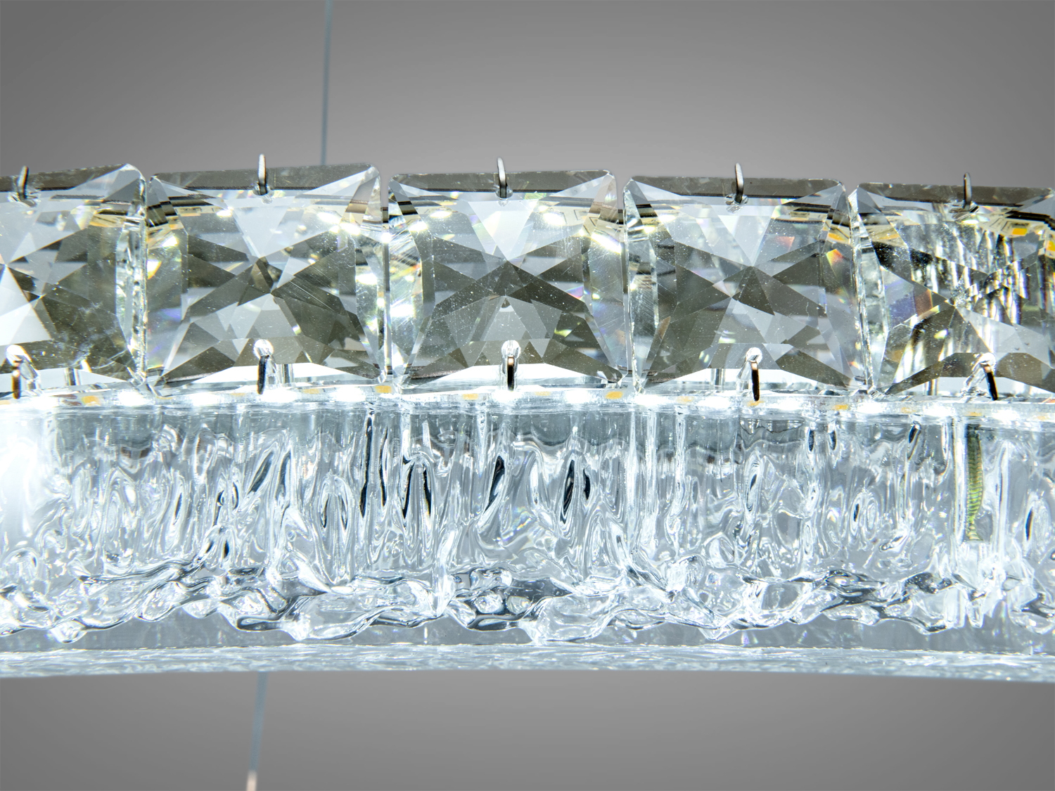 Підвісна LED люстра кільце золото 130W