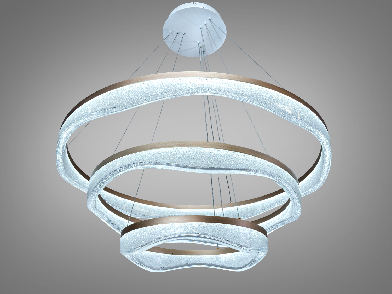 Підвісна люстра з холодним світлом, три акрилові кільця з хвилястими краями, ідеальна для офісних просторів, створює сучасну атмосферу.