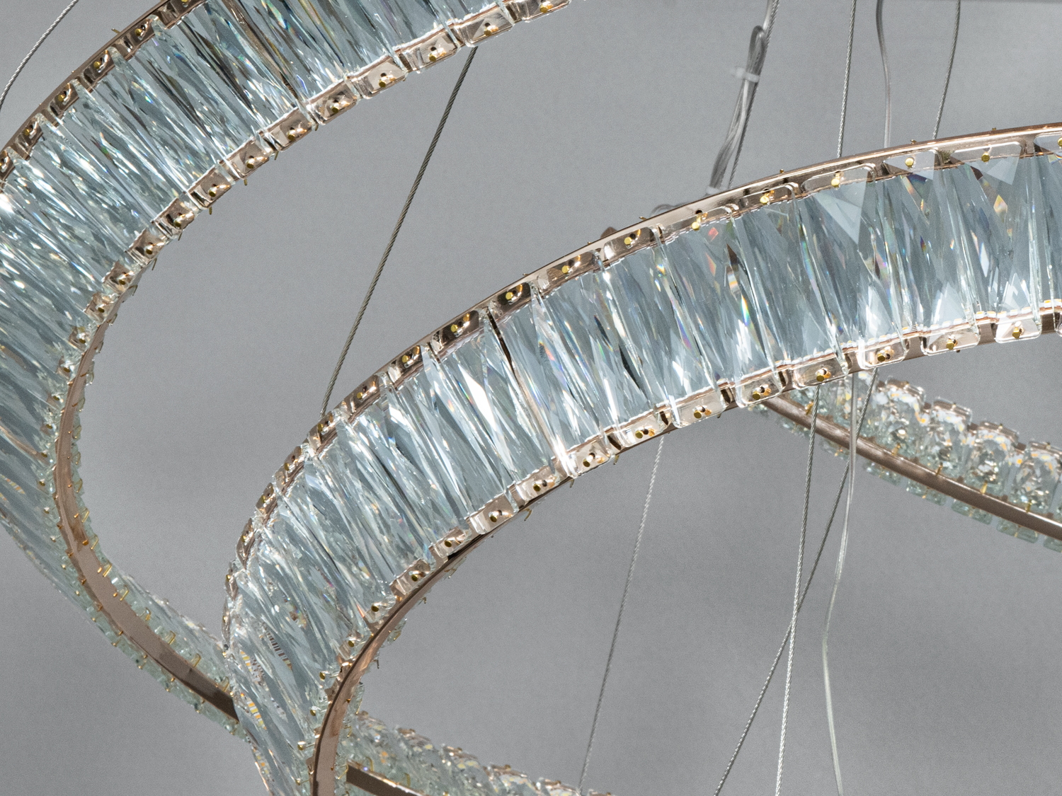 Світлодіодна люстра спіраль золото 285 Вт