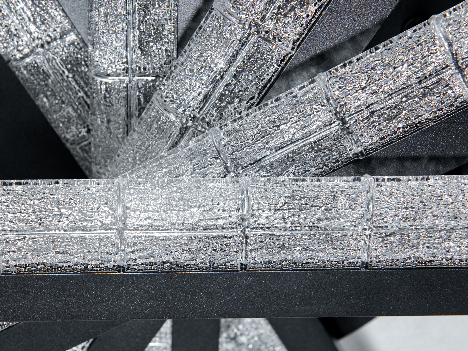 Стельова LED люстра Diasha чорна 70 W