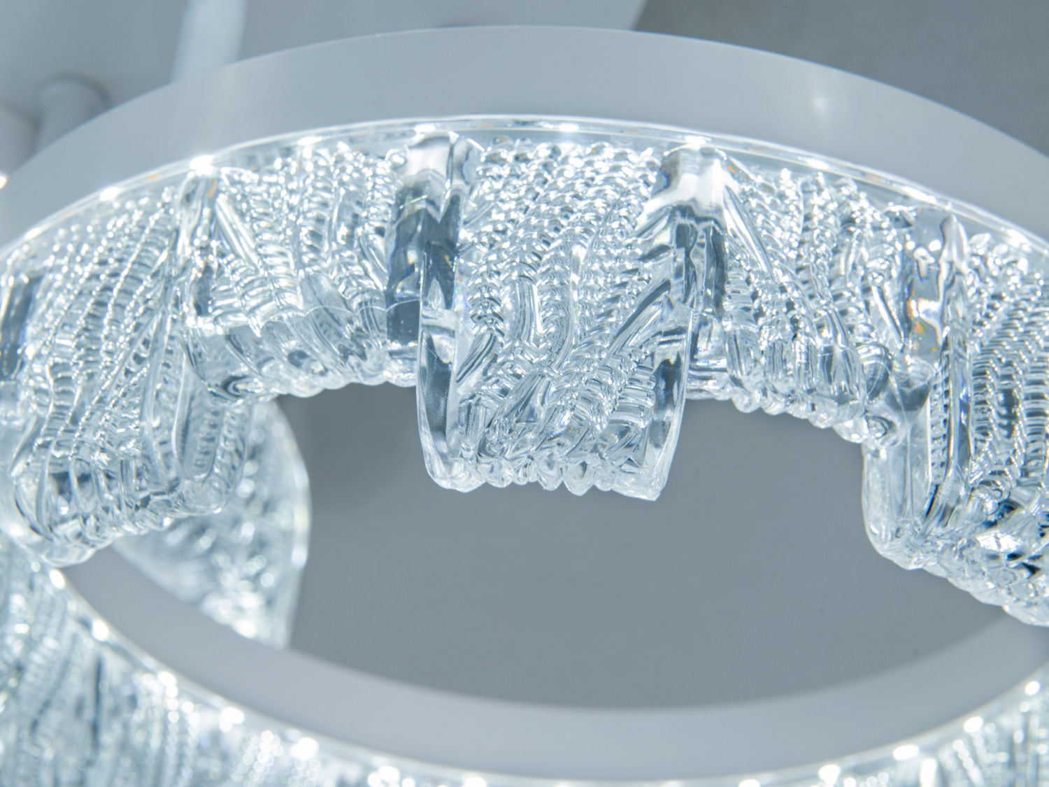 Стельова світлодіодна люстра біла 105W