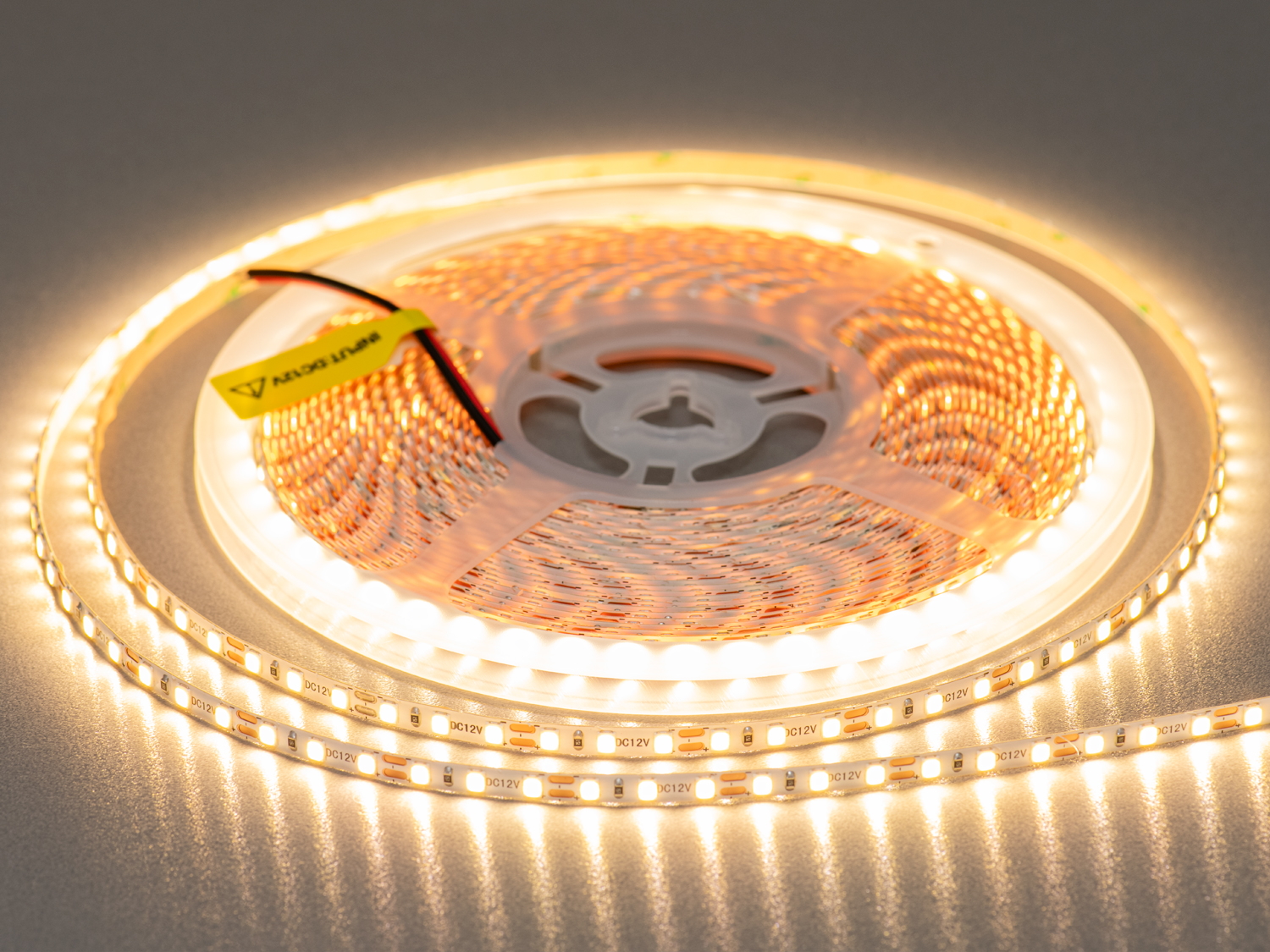 LED стрічка 12В, 120 діодів на метр, 5 мм, теплий
