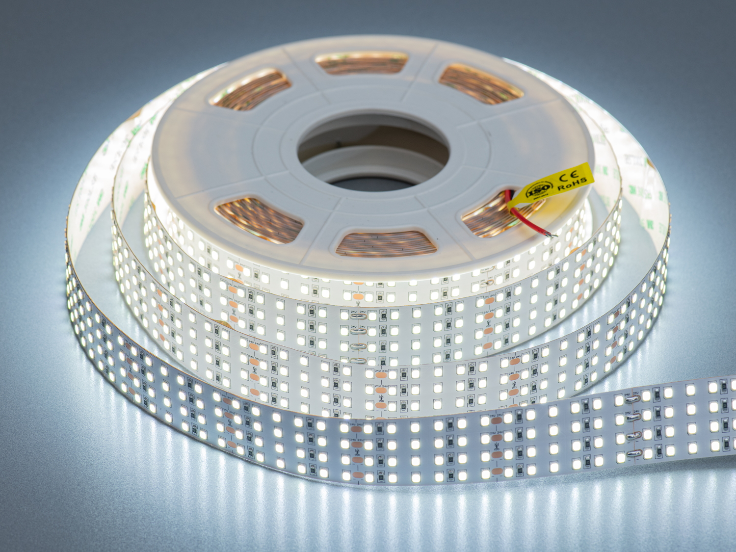 LED стрічка 24В, 180 діодів на метр, 8мм, холодний. Придбайте led стрічку, вибір професіоналів, які очікують максимум результату від кожного світлового рішення. LED стрічка 24В, 180 діодів на метр, 8мм, холодний. Придбайте led стрічку, вибір професіоналів, які очікують максимум результату від кожного світлового рішення.