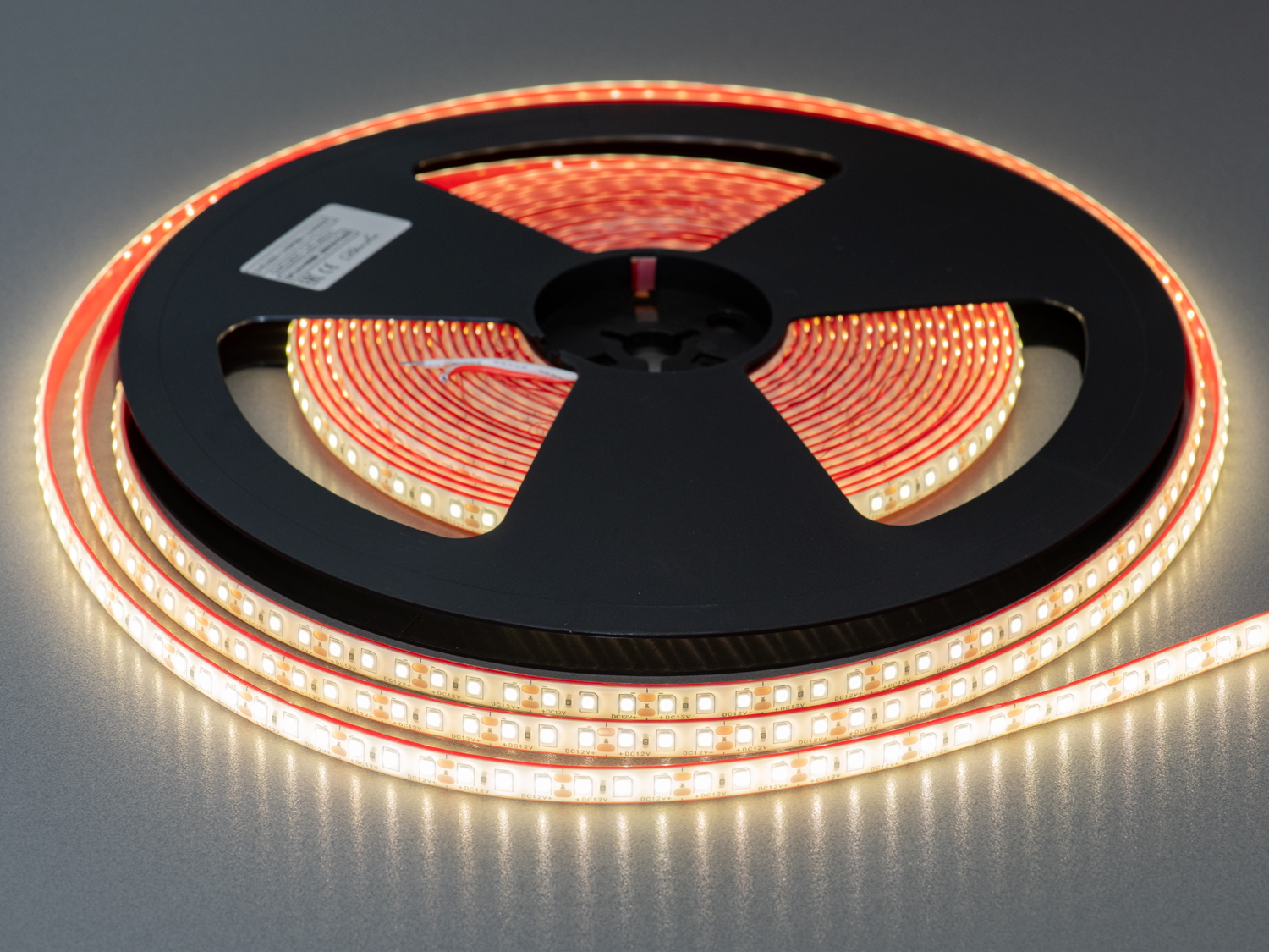 LED стрічка 12в, 120 шт/м, герметична, 8мм, нейтральний