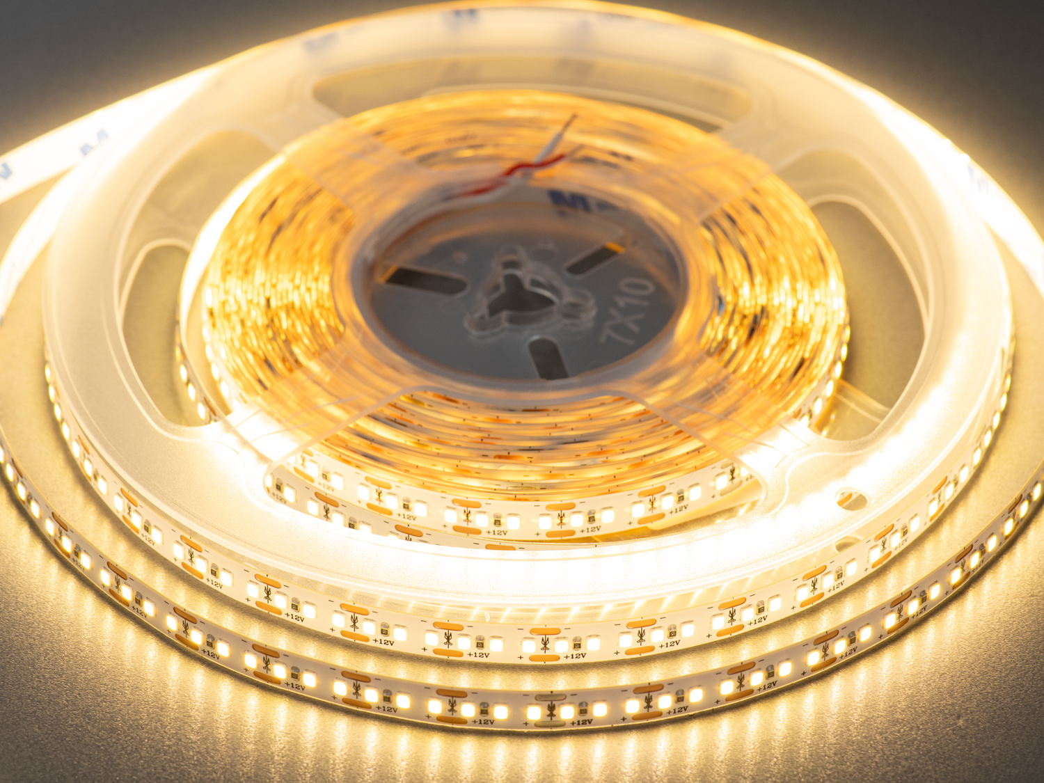 LED стрічка 12В, 180 діодів на метр, 10мм, теплий. Тепле світло, яке створює атмосферу затишку й гармонії, — саме таке відчуття викликає ця світлодіодна стрічка. LED стрічка 12В, 180 діодів на метр, 10мм, теплий. Тепле світло, яке створює атмосферу затишку й гармонії, — саме таке відчуття викликає ця світлодіодна стрічка.