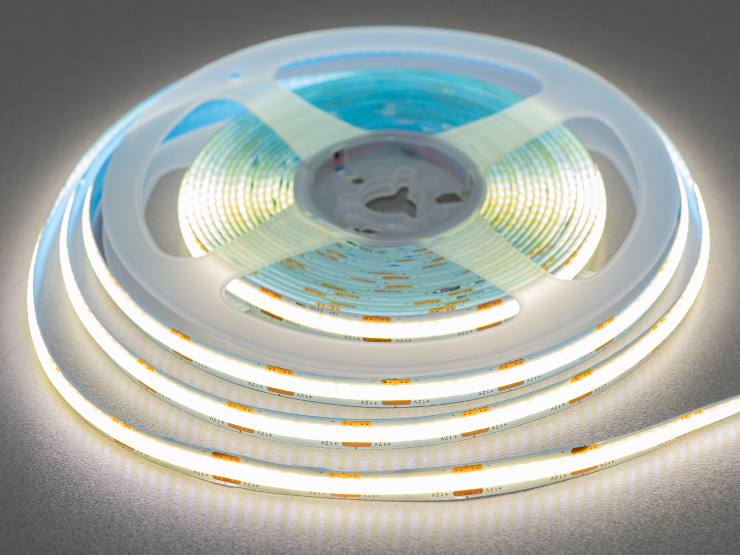 COB LED стрічка 12В, 320 діодів на метр, 8мм, нейтральний. Придбайте COB Led стрічку, з якою інтерєр набуває нових форм, фактур і глибини. COB LED стрічка 12В, 320 діодів на метр, 8мм, нейтральний. Придбайте COB Led стрічку, з якою інтерєр набуває нових форм, фактур і глибини.