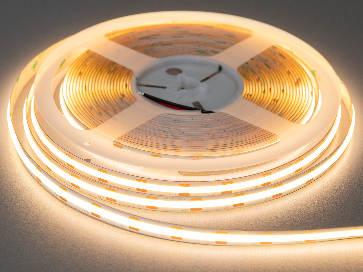 COB LED стрічка 12В, 608 діодів на метр, 10мм, теплий. COB LED стрічка 12В, 608 діодів на метр, 10мм, теплий.