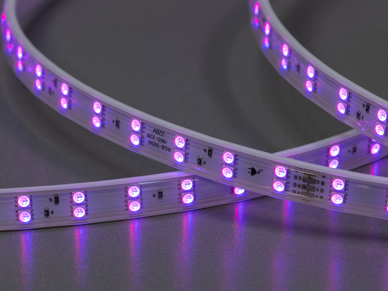 LED стрічка 220в, 96 шт/м, герметична, 15мм, RGB