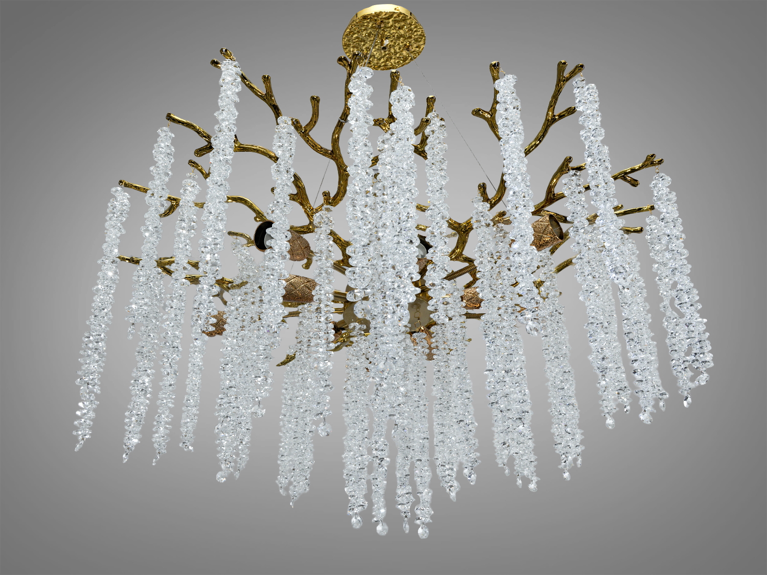 Люстра з кришталевими підвісками, що нагадують гілки Гліцинії, з бронзовою основою, підходить для сучасних інтер′єрів.