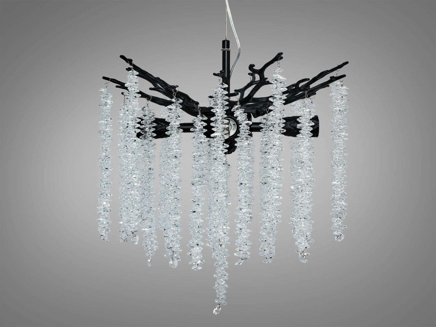 Підвісна кришталева люстра «Гліцинія», чорна, 4xE14. Для освітлення кімнат до 8 м². Алюмінієвий каркас, монтажна планка, регульована висота підвісу.