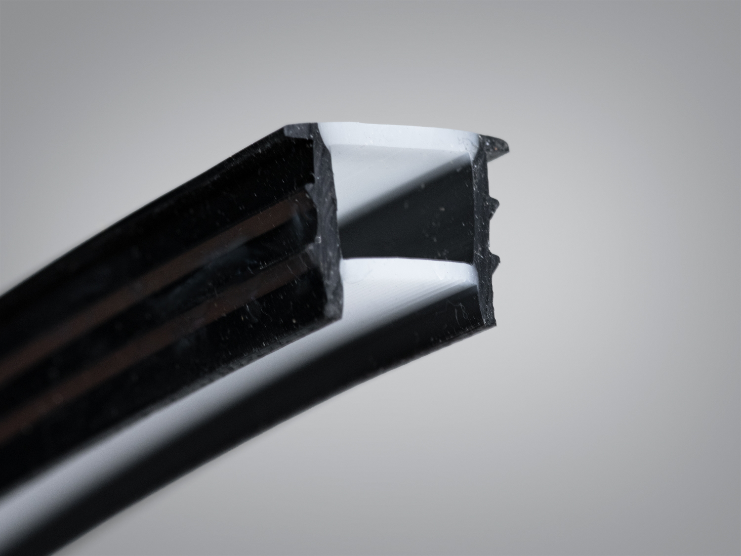 Гнучкий профіль для LED стрічки, накладний