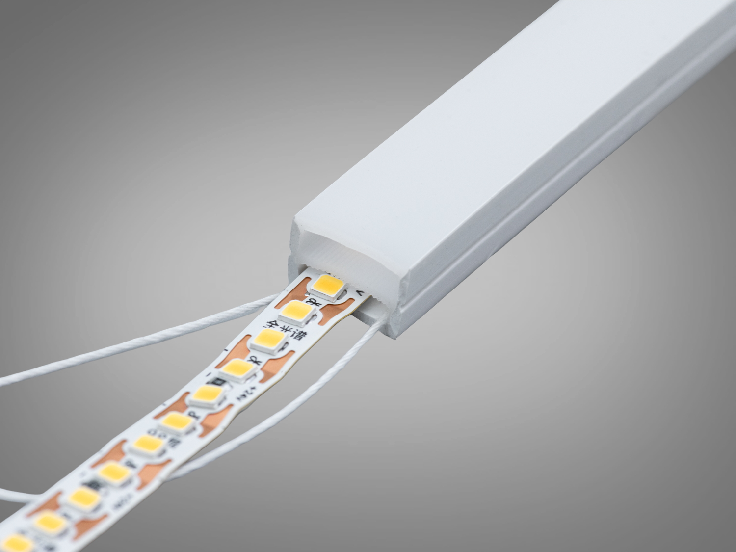 Гнучкий профіль для LED стрічки, накладний