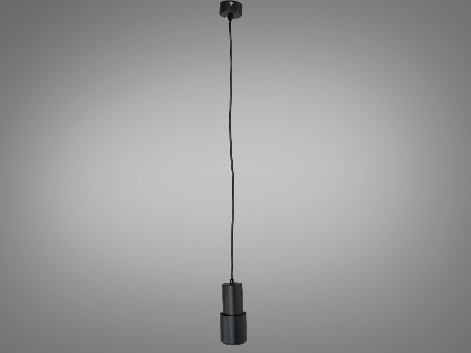 Підвісний світильник з довгим шнуром для регулювання висоти. Чорний металевий корпус, підходить для кухонь або офісів.