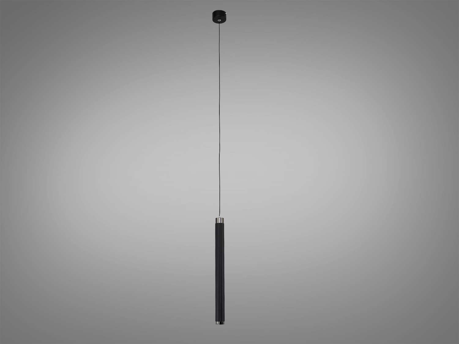 Підвісний світильник з довгим чорним шнуром для регулювання висоти, підходить для різних типів монтажу в сучасному інтер′єрі.