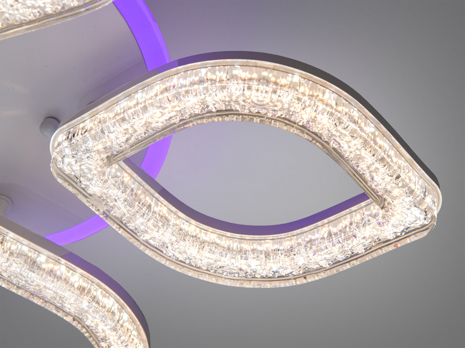 Стельова LED люстра біла 52W пульт димер 5 пелюсток