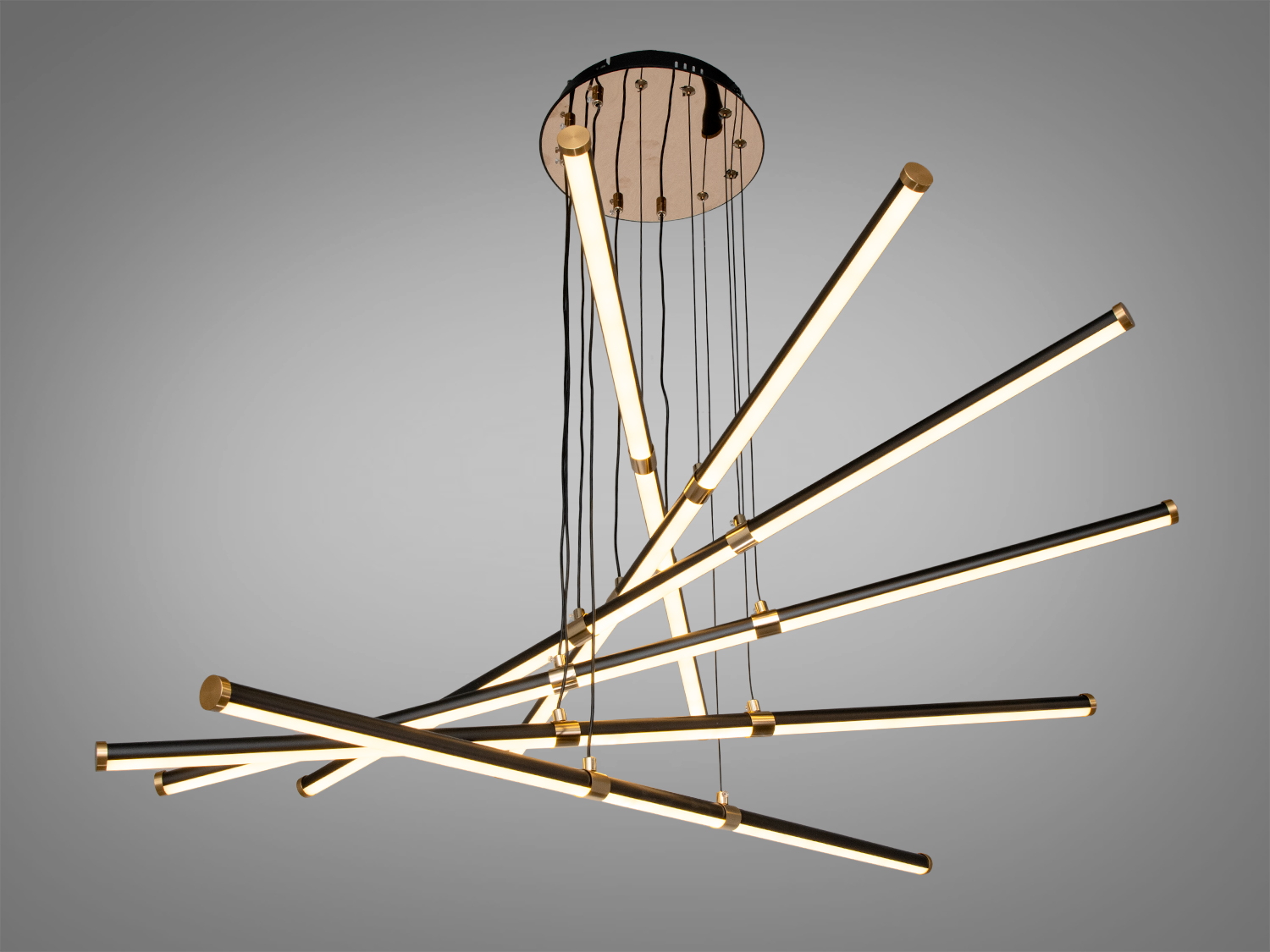 Світлодіодна підвісна люстра 140 Вт, чорна. Для кімнат до 25 м², без пульта. Сучасний дизайн з горизонтальними LED-планками.